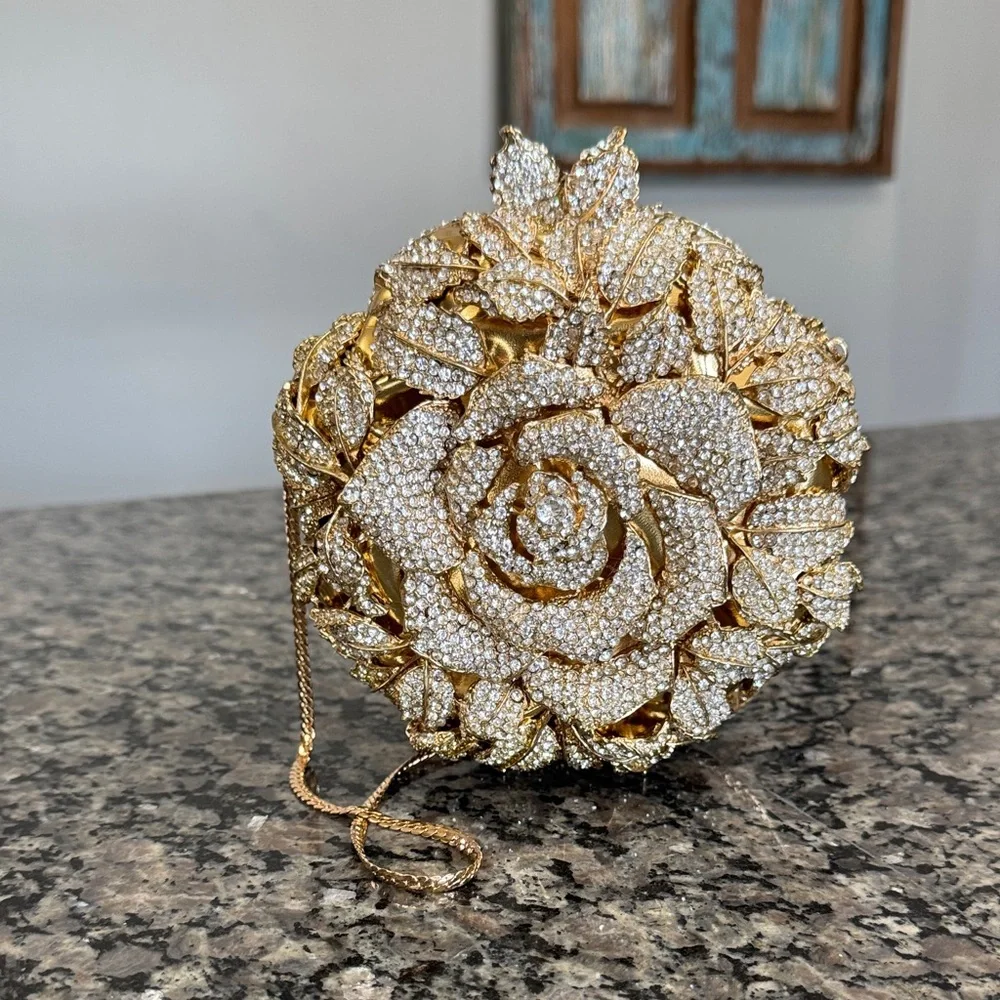 Elegant Gold Floral Clutch NWOT - Picture 7 of 16